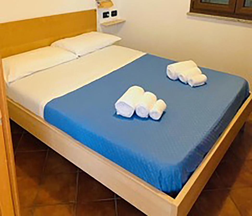 Le Residenze Blu Sardinia Aparthotel La Caletta Buitenkant foto