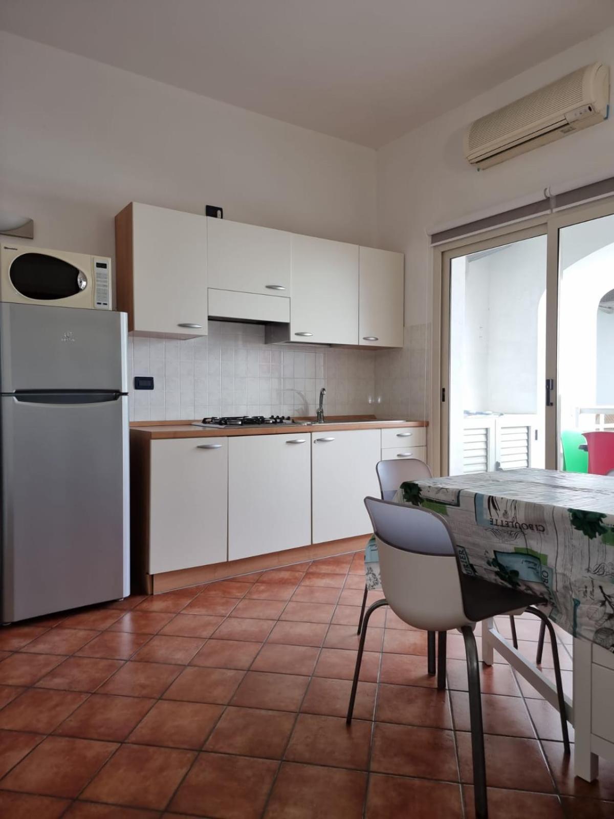 Le Residenze Blu Sardinia Aparthotel La Caletta Buitenkant foto
