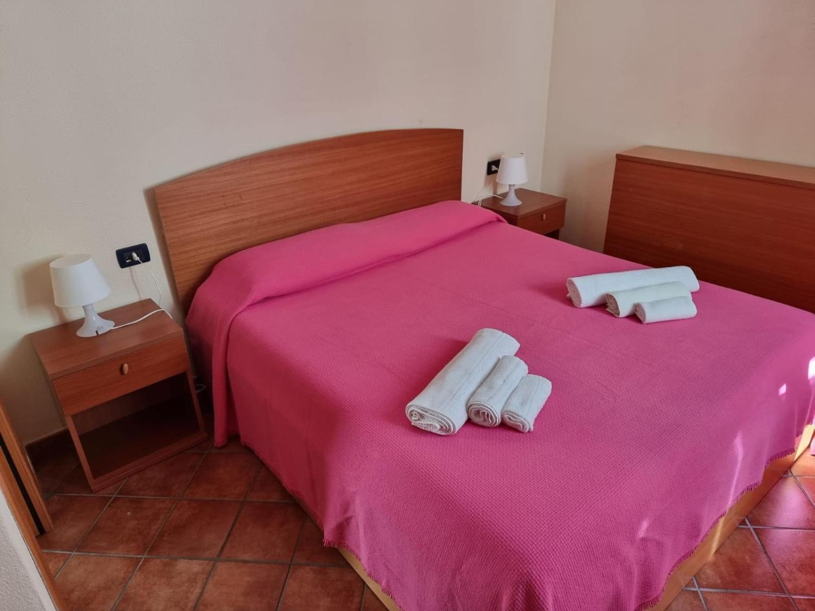 Le Residenze Blu Sardinia Aparthotel La Caletta Buitenkant foto