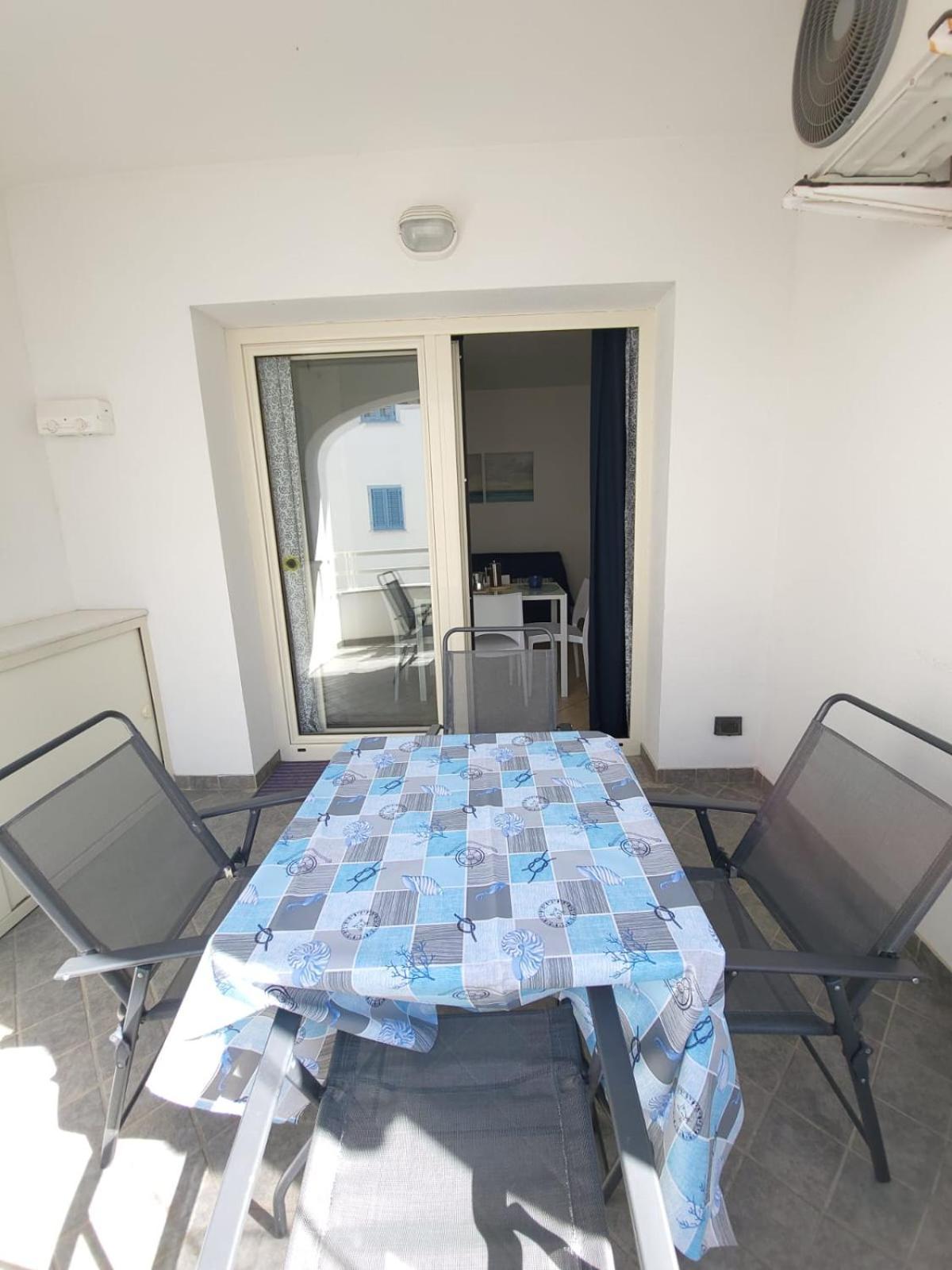 Le Residenze Blu Sardinia Aparthotel La Caletta Buitenkant foto